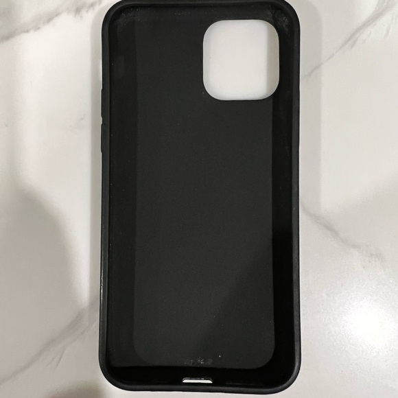 COPY - Off-White iPhone 11 Pro case - Picture 3 of 5